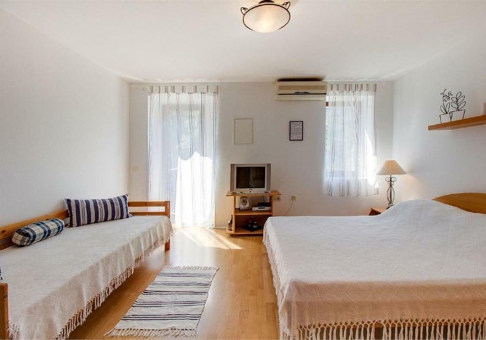 Apartments Jelena Вели-Лошинь Экстерьер фото